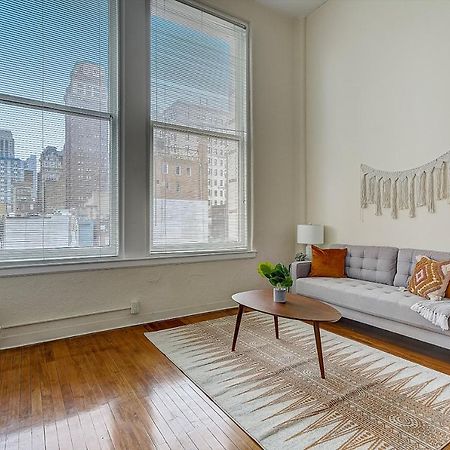 Frontdesk I The Cosmopolitan Apts Philadelphia Apartment ภายนอก รูปภาพ