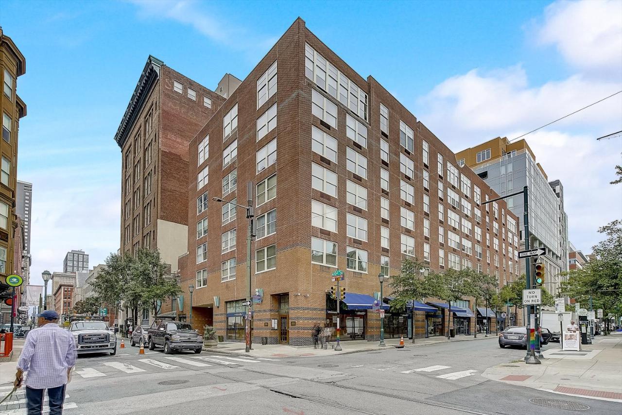 Frontdesk I The Cosmopolitan Apts Philadelphia Apartment ภายนอก รูปภาพ