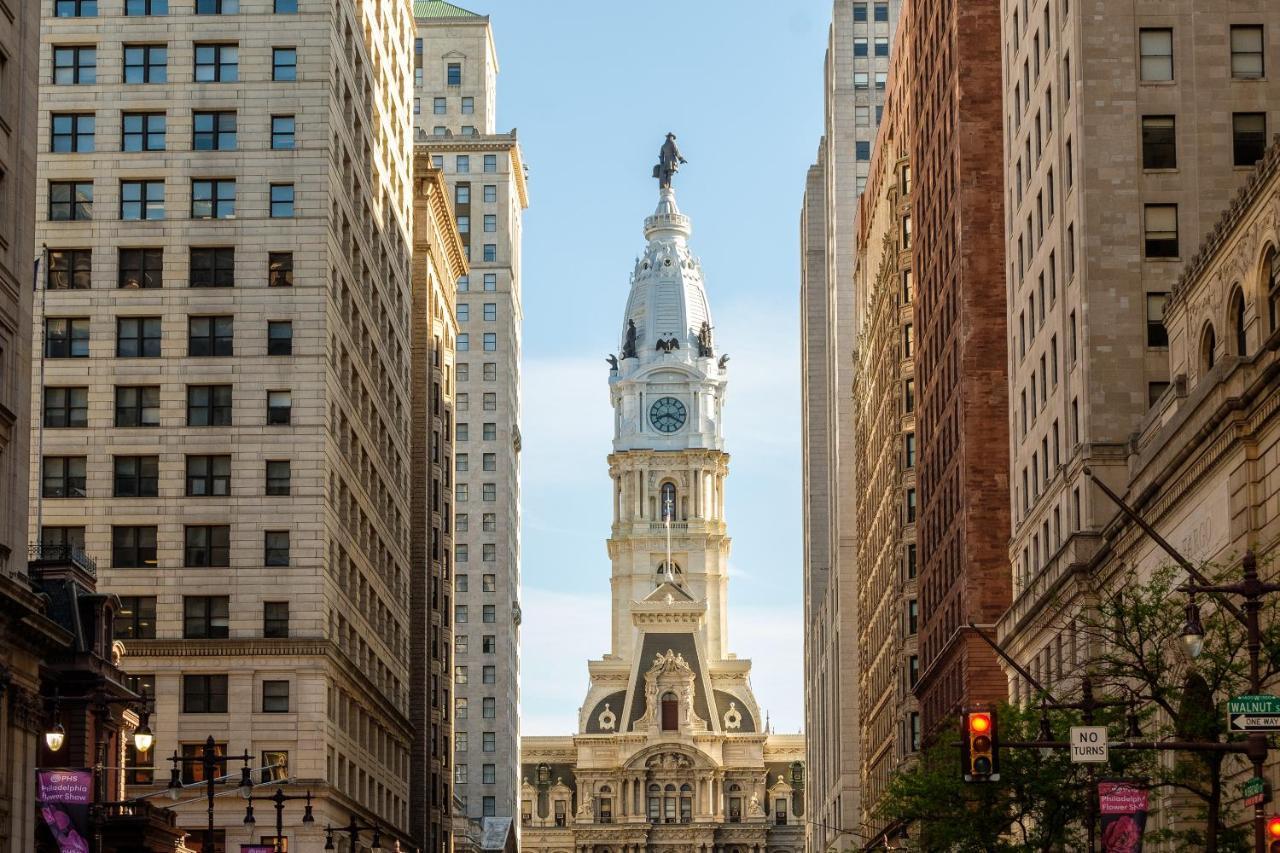 Frontdesk I The Cosmopolitan Apts Philadelphia Apartment ภายนอก รูปภาพ