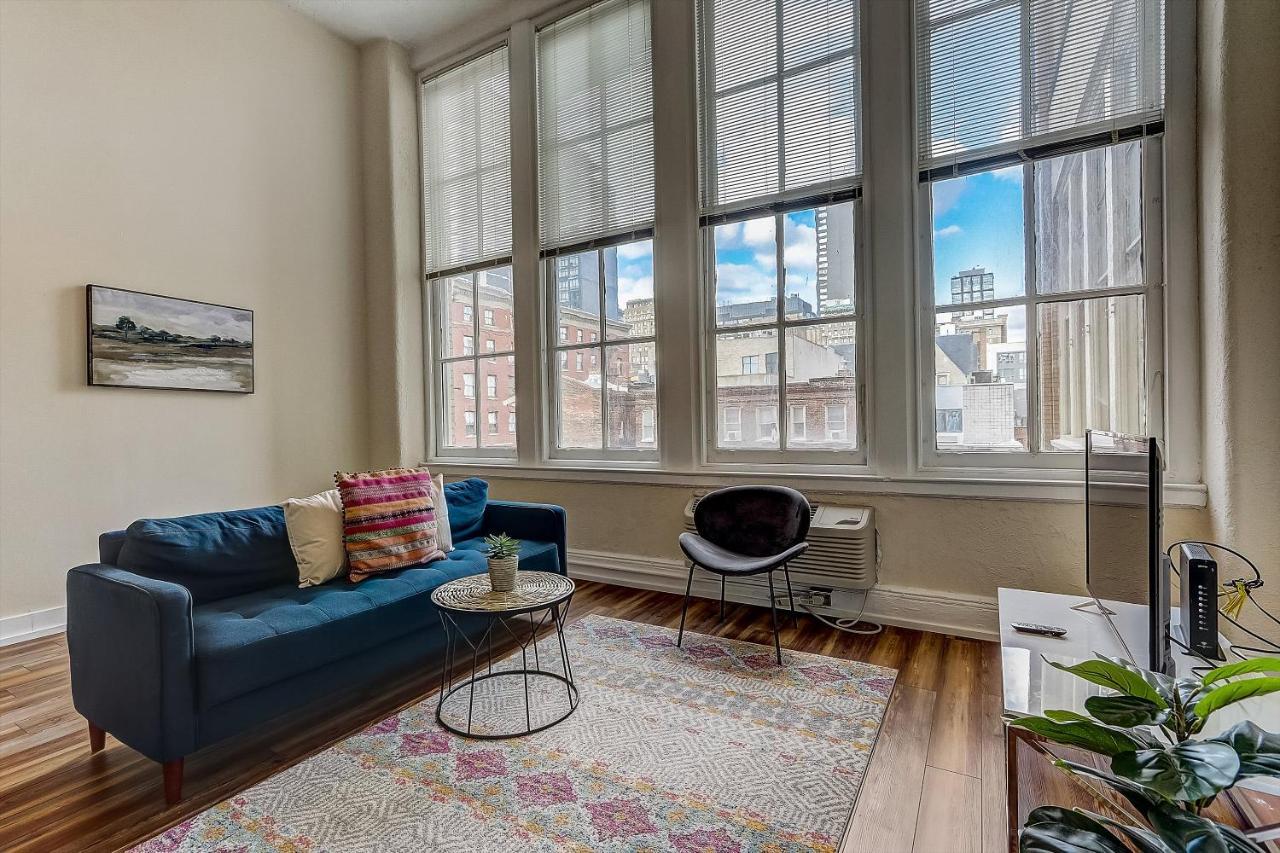 Frontdesk I The Cosmopolitan Apts Philadelphia Apartment ห้อง รูปภาพ
