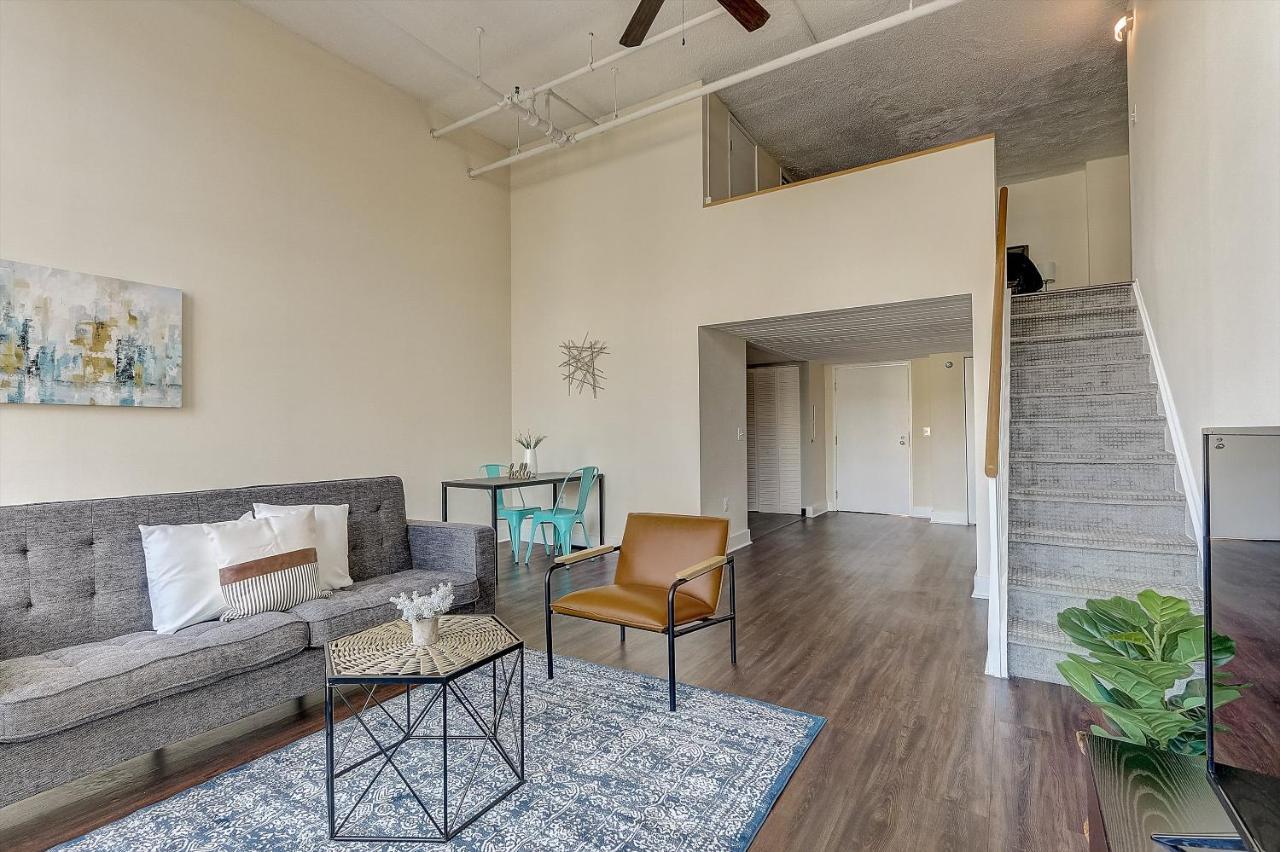 Frontdesk I The Cosmopolitan Apts Philadelphia Apartment ห้อง รูปภาพ